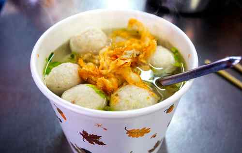 Пекинский кисло-сладкий суп с рыбными шариками