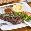 Steak Chateaubriand (Мясная вырезка Шатобриан) с грибным соусом и картофелем гратен