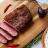 Steak Shoulder Tender Portioned sous-vide (Стейк медальон) с лимоном-гриль и копченой солью