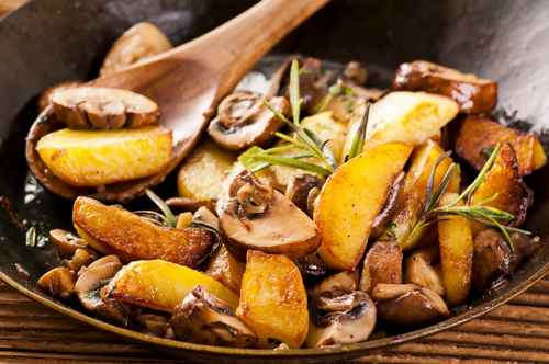 Цесарка, жаркое с картофелем и грибами