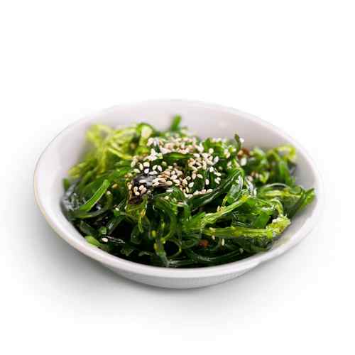 Салат из водорослей чукка с кунжутом