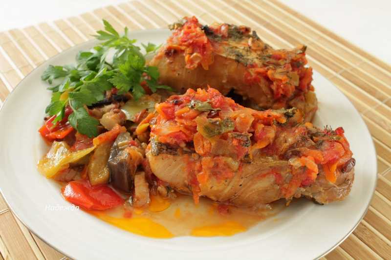 Рецептура блюда Рыба, тушенная в томате с овощами