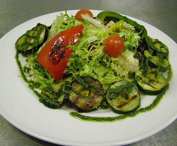 Микс салатов с овощами гриль и авокадо(ТТК78604)